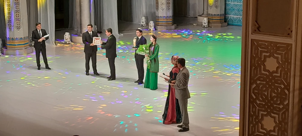 Halkara teatr festiwalynyň ýapylyş dabarasy boldy