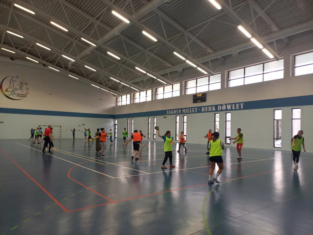 AN INTERNATIONAL TRAINING SEMINAR ON HANDBALL TOOK PLACE RECENTLY