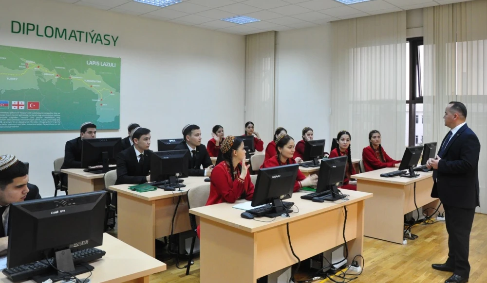 A Training Session on “The Importance of the UN Recognition of Turkmenistan’s International Transport Initiatives”