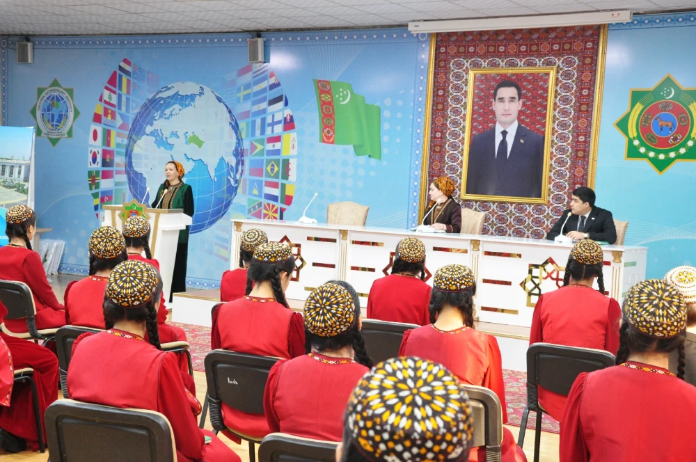 Ýaş terjimeçileriň döredijilik bäsleşigi