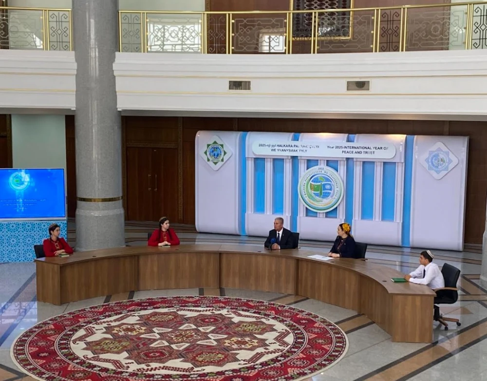 “TÜRKMENISTANYŇ HALK MASLAHATY – MILLI DEMOKRATIÝANYŇ NUSGASY” ATLY BRIFING GEÇIRILDI