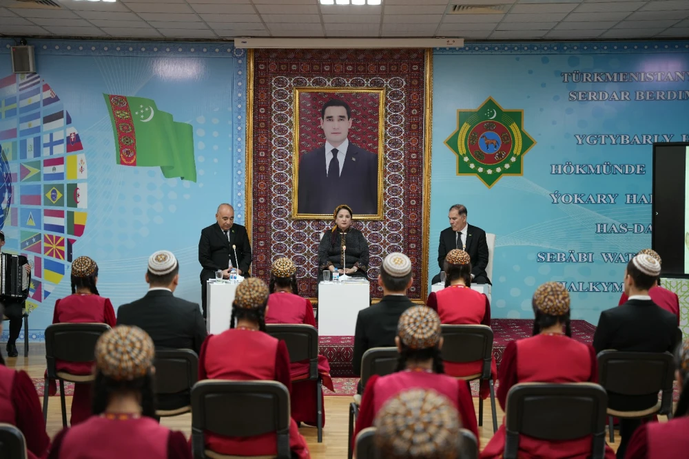 Güýzüň şahyryna bagyşlandy