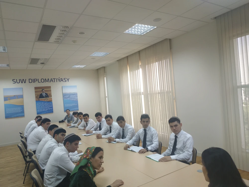 INTERNATIONAL EXPERT CONDUCTS PRACTICAL SESSION ON WATER DIPLOMACY