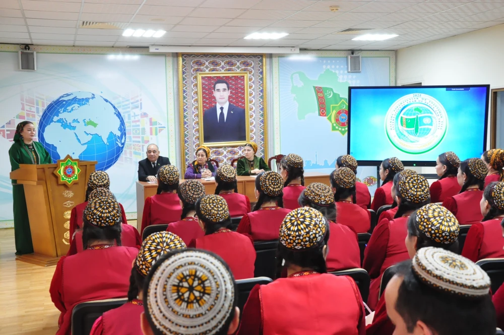 «Parahatçylyk we ynanyşmak syýasatynyň howpsuzlygy we durnukly ösüşi üpjün etmekdäki ähmiýeti» atly ylmy-amaly maslahat