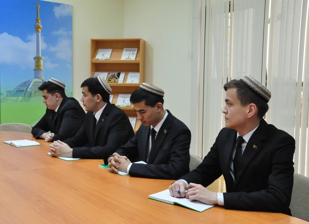 MEÝLETINÇILER ÜÇIN ONLAÝN OKUW SAPAGY GEÇIRILDI