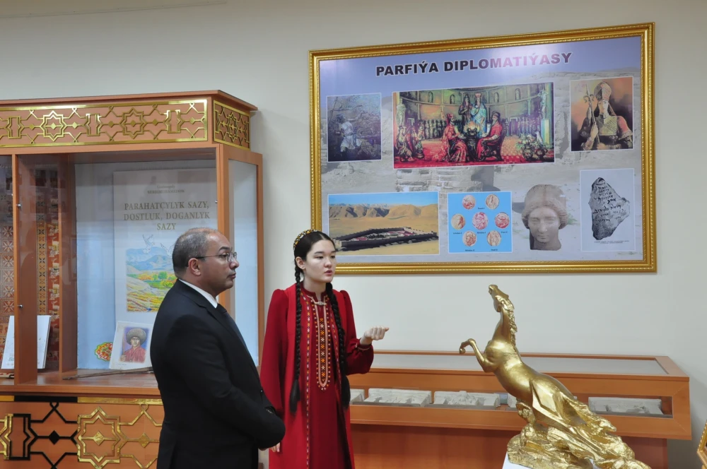 HALKARA GATNAŞYKLARY ULGAMYNDA TÜRKMEN-ERMENI HYZMATDAŞLYGYNA BAGYŞLANAN DUŞUŞYK