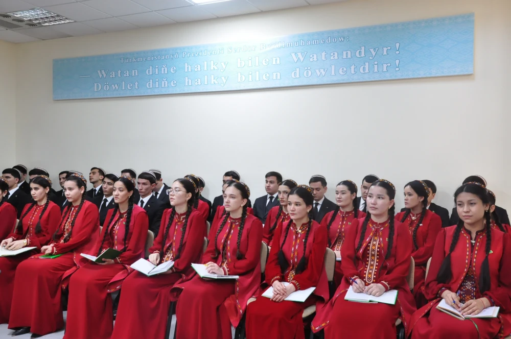 GERMANIÝALY WEKILLER BILEN DUŞUŞYK