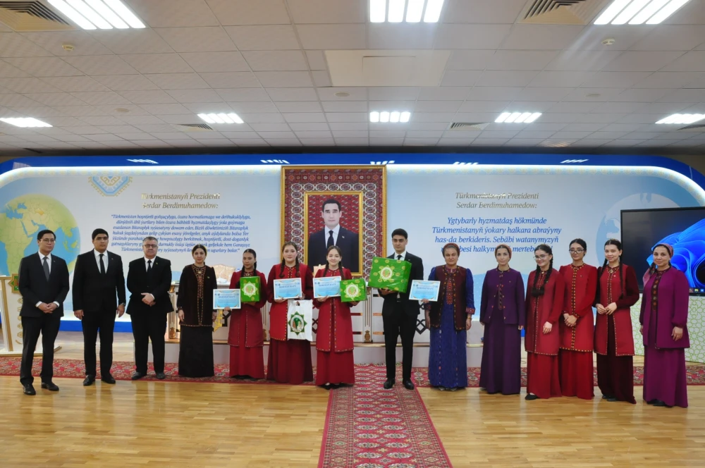 “BILELIKDE OKALYŇ!” ATLY BÄSLEŞIK GEÇIRILDI