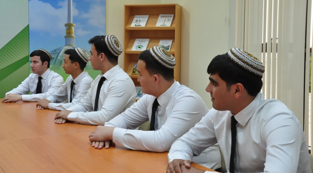 TRAINING SESSION DEDICATED TO ANTI-TOBACCO EFFORTS
