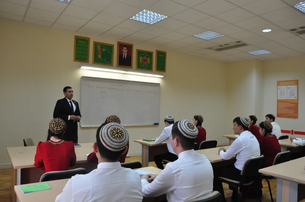 A TRAINING LESSON DEDICATED TO ENERGY DIPLOMACY WAS HELD