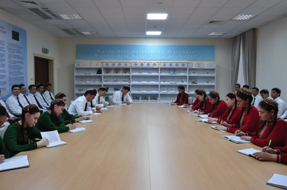 OKUW-USULY SEMINAR GEÇIRILDI