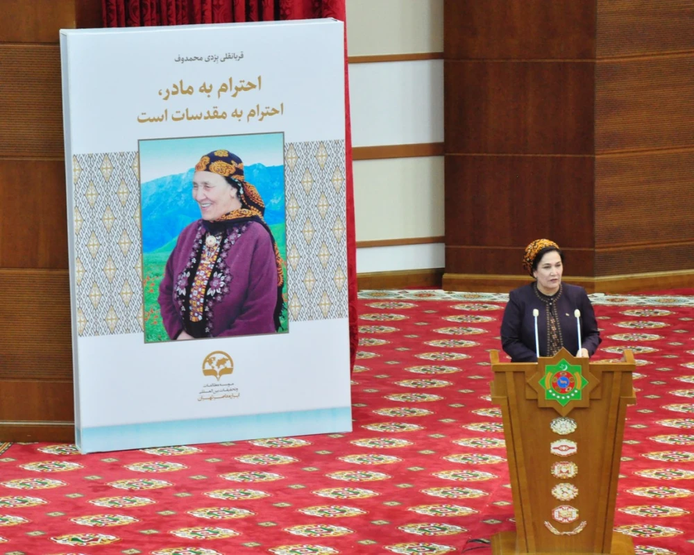 The Book «Worshipping Mother – Worshipping a Sacred Person» in the Language of the Poet Nava’i