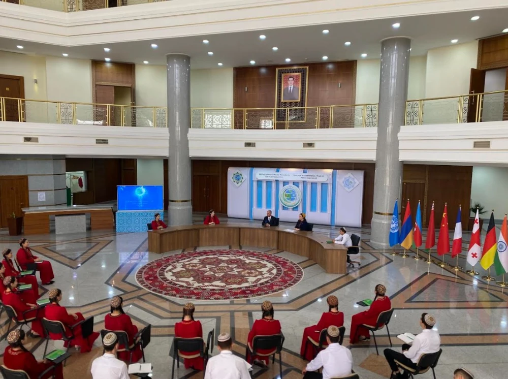 “TÜRKMENISTANYŇ HALK MASLAHATY – MILLI DEMOKRATIÝANYŇ NUSGASY” ATLY BRIFING GEÇIRILDI