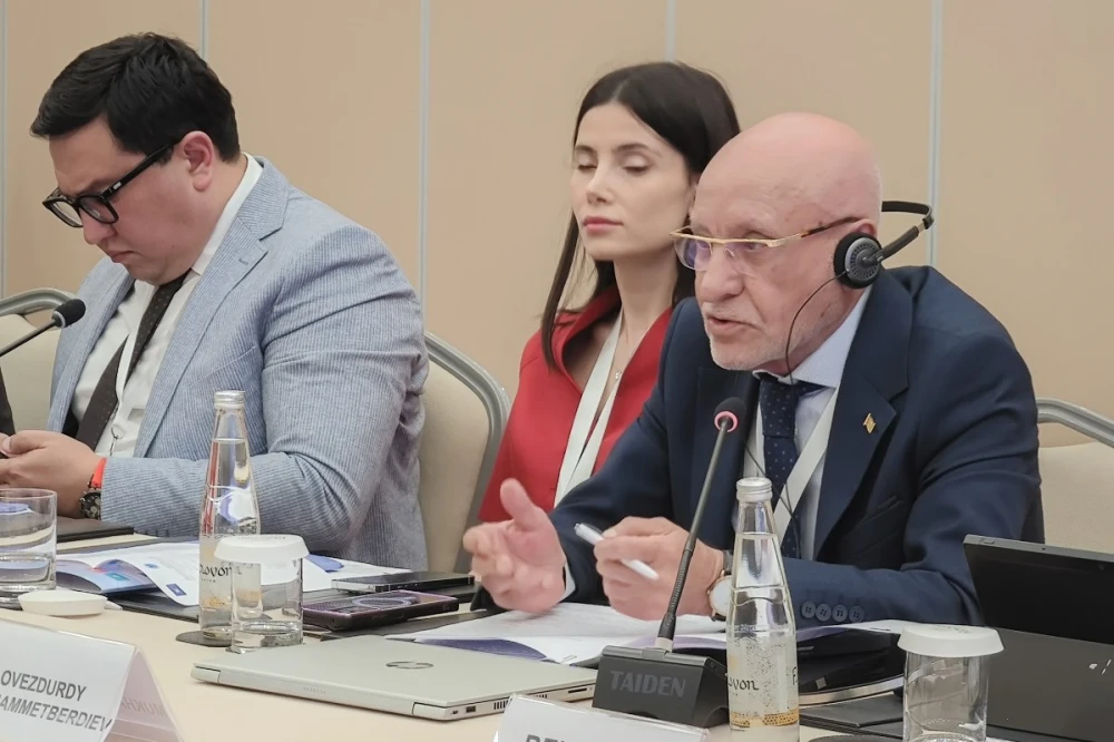 Merkezi Aziýa durnuklylyk zolagyndaky çeýe bileleşikleriň giňişligi hökmünde — Hywa dialogy