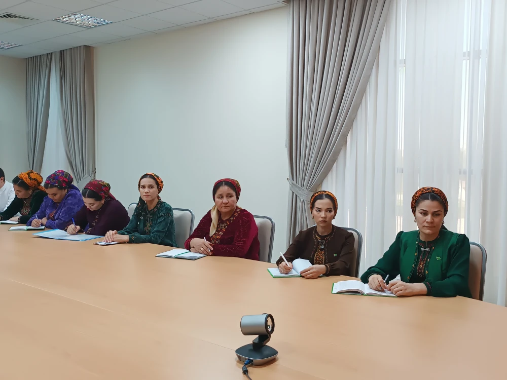 Türkmen-rus gatnaşyklarynda arheologiýa işlerinde hyzmatdaşlyk atly webinar geçirildi