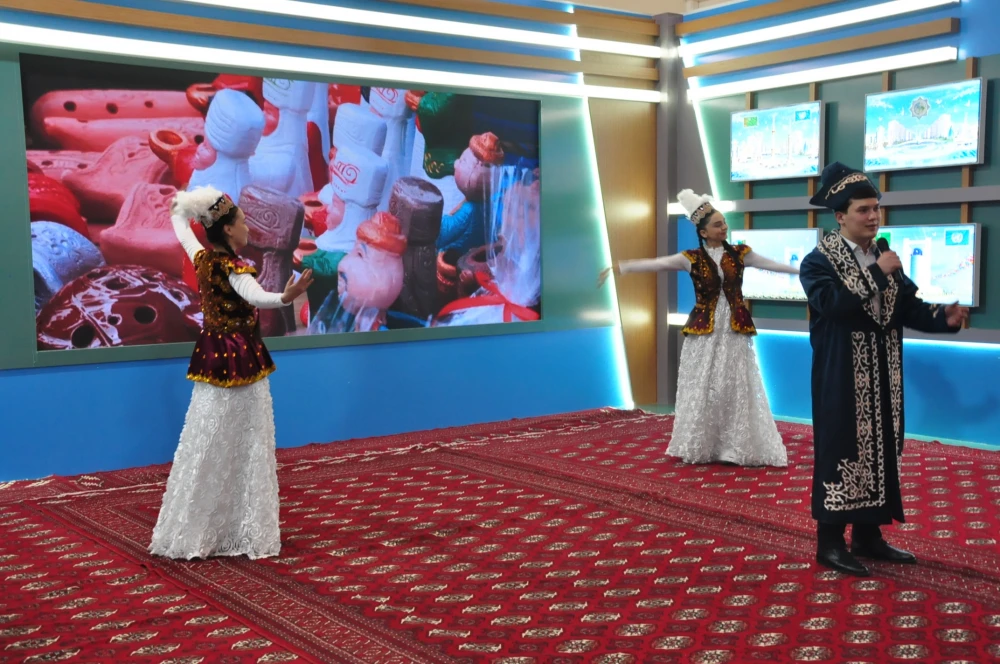 «NOWRUZ – RUHUBELENTLIGIŇ WE ÖSÜŞLERIŇ BAÝRAMY» ATLY DÖREDIJILIK FESTIWALY GEÇIRILDI