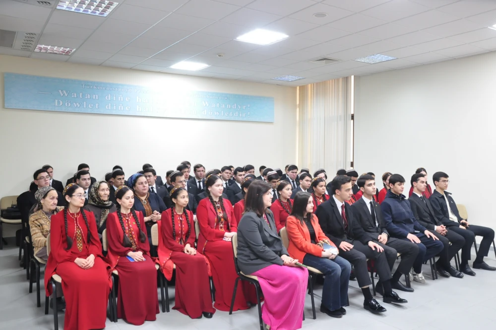 Gyzyl Ýarymaý Milli jemgyýetiniň döredilmegine bagyşlanan çäre