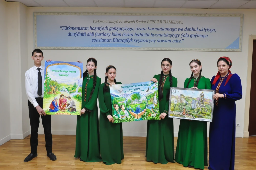 TÜRKMENISTANYŇ EKOLOGIÝA SYÝASATYNA BAGYŞLANAN SURAT BÄSLEŞIGI GEÇIRILDI
