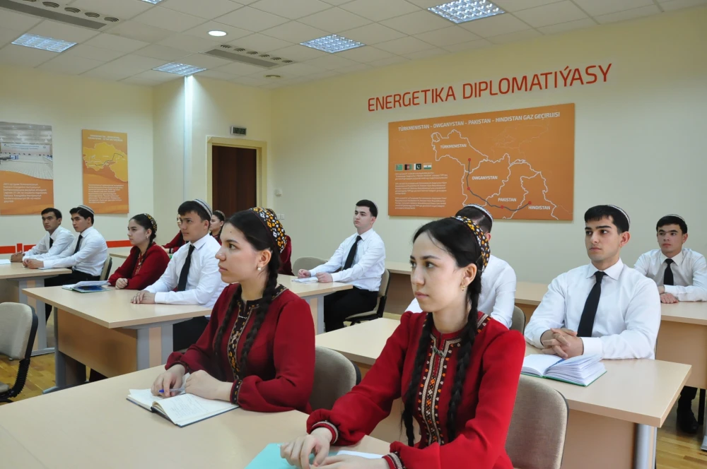 A TRAINING LESSON DEDICATED TO ENERGY DIPLOMACY WAS HELD