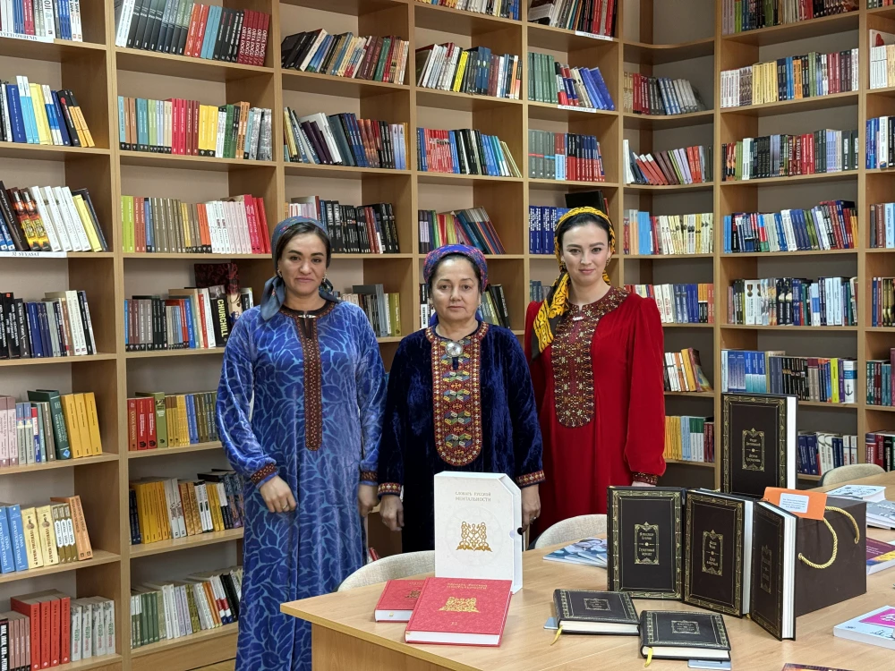 The Embassy of the Russian Federation Donated Books to the Library of the National School of Turkmen Diplomacy