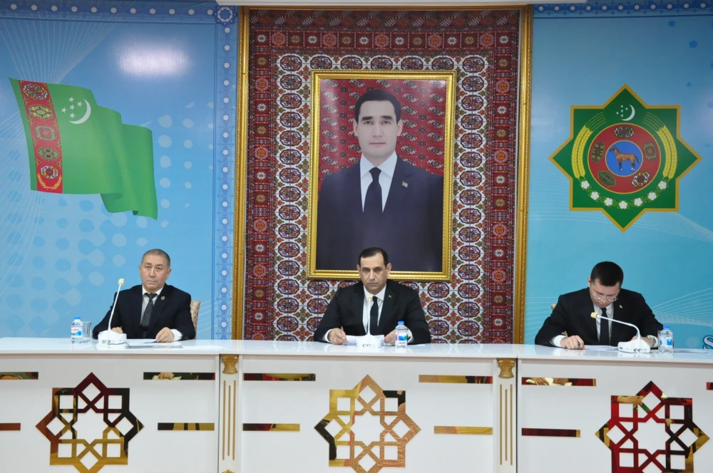 MERKEZI AZIÝA: DURNUKLY YKDYSADY ÖSÜŞIŇ TÄZE  MERKEZINE ÖWRÜLÝÄR