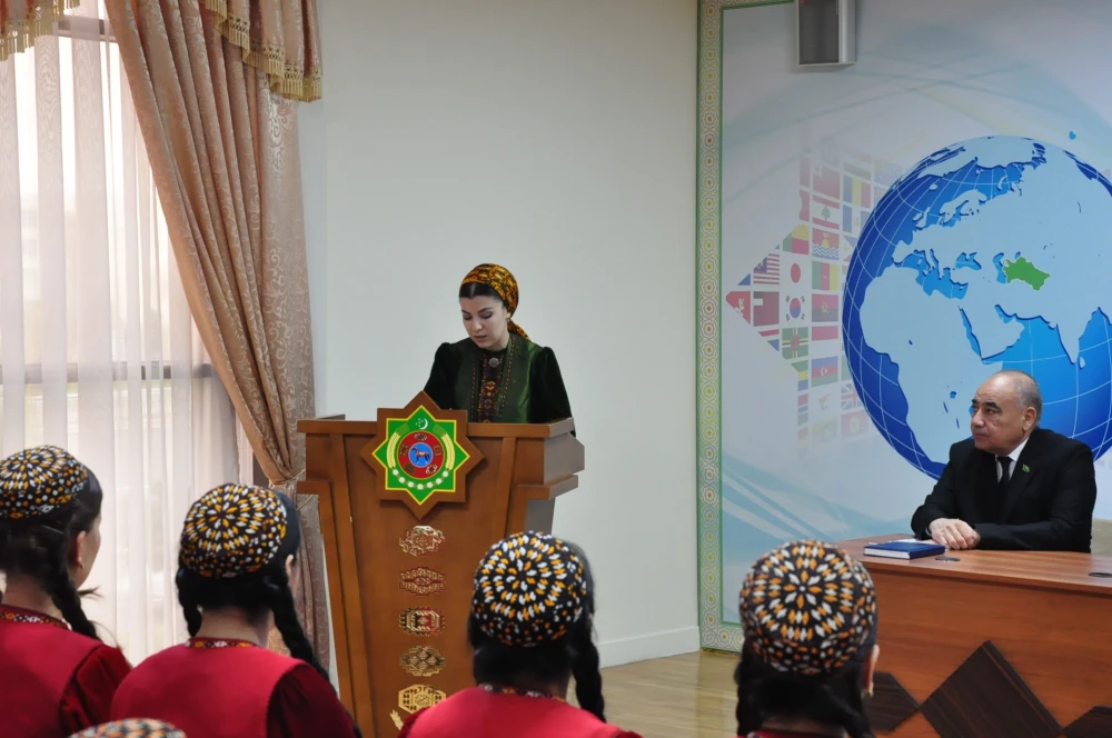 «Parahatçylyk we ynanyşmak syýasatynyň howpsuzlygy we durnukly ösüşi üpjün etmekdäki ähmiýeti» atly ylmy-amaly maslahat
