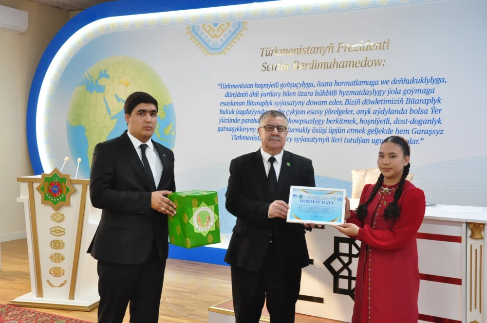 “BILELIKDE OKALYŇ!” ATLY BÄSLEŞIK GEÇIRILDI