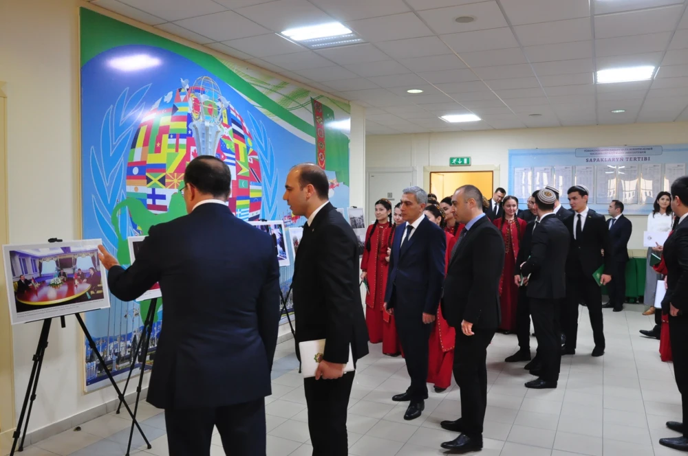 ILÇI BILEN GEÇEN DUŞUŞYK