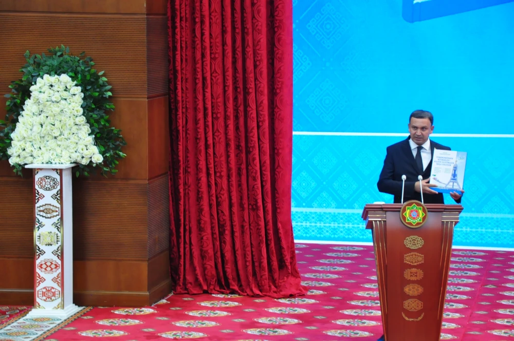 Hormatly Prezidentimiziň «Türkmenistanyň Bitaraplygy — parahatçylygyň we ynanyşmagyň aýdyň ýoly» atly kitabynyň azerbaýjan dilindäki neşiriniň  tanyşdyrylyş dabarasy