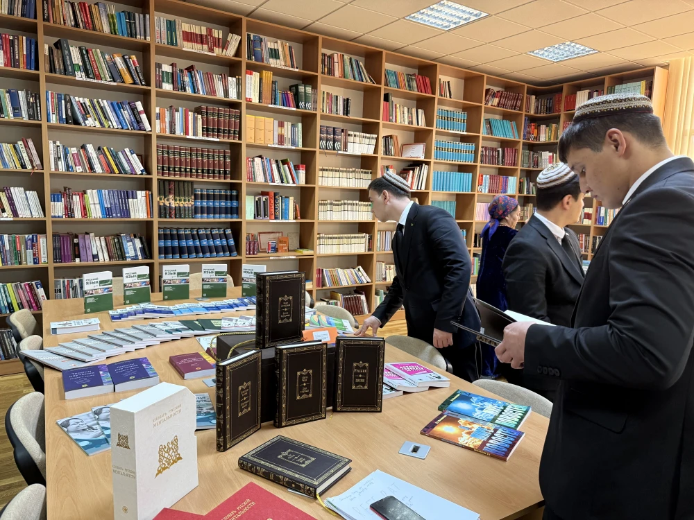 The Embassy of the Russian Federation Donated Books to the Library of the National School of Turkmen Diplomacy