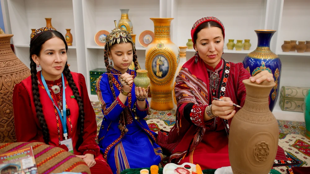 Jemgyýetde zenanlaryň orny pugtalandyrylýar