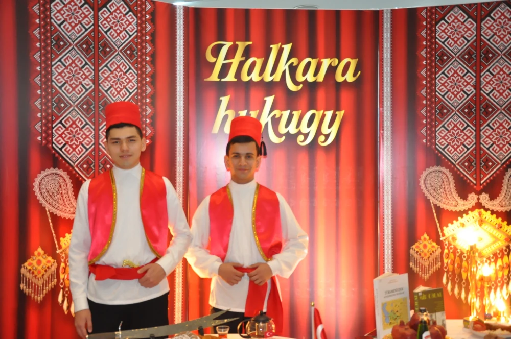 «NOWRUZ – RUHUBELENTLIGIŇ WE ÖSÜŞLERIŇ BAÝRAMY» ATLY DÖREDIJILIK FESTIWALY GEÇIRILDI