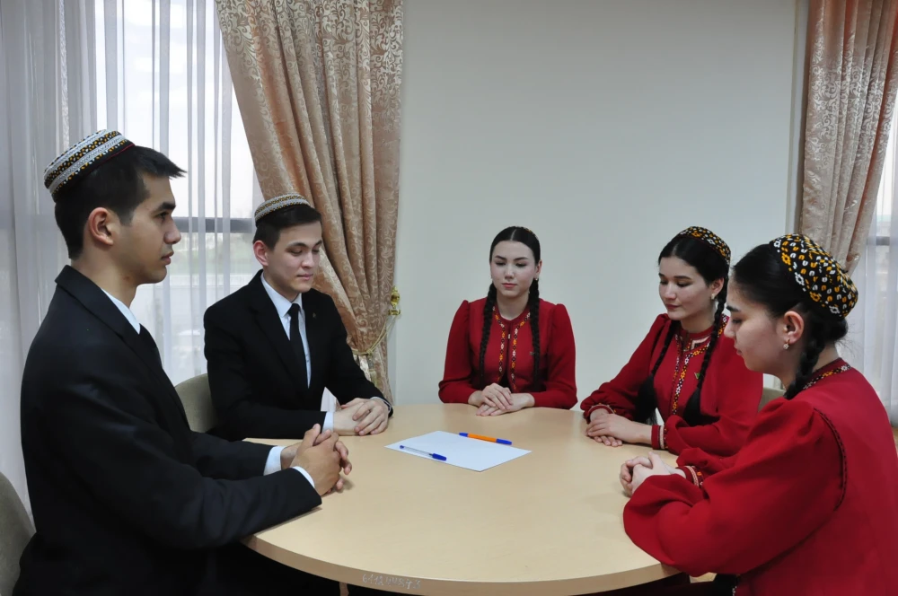 BEDEWLERE BAGYŞLANAN «BREÝN-RING» BÄSLEŞIGI GEÇIRILDI