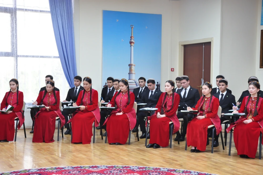 GAHRYMAN ARKADAGYMYZYŇ AWTSRIÝA RESPUBLIKASYNA AMALA AŞYRAN SAPARYNYŇ JEMLERINE BAGYŞLANAN BRIFING