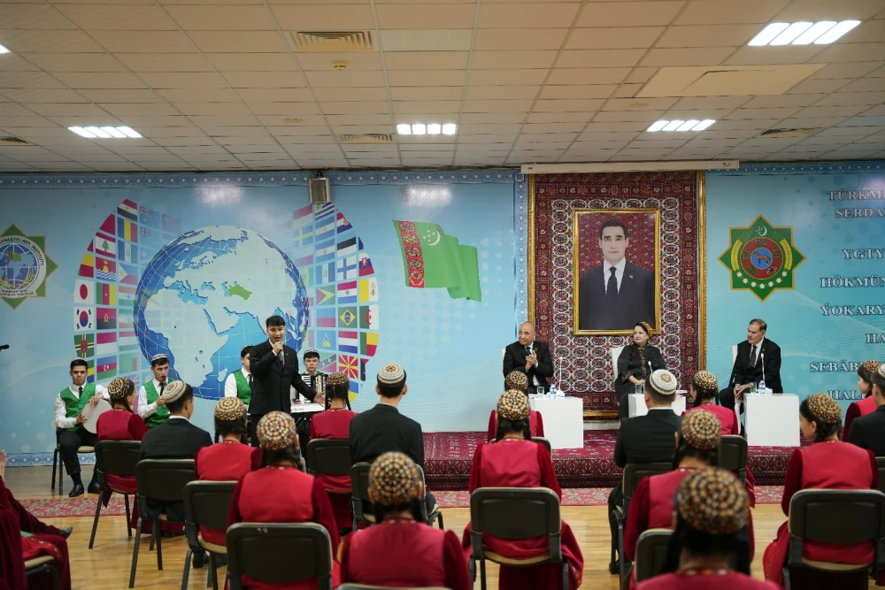 Güýzüň şahyryna bagyşlandy