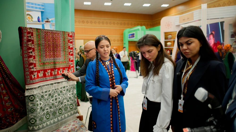 Jemgyýetde zenanlaryň orny pugtalandyrylýar