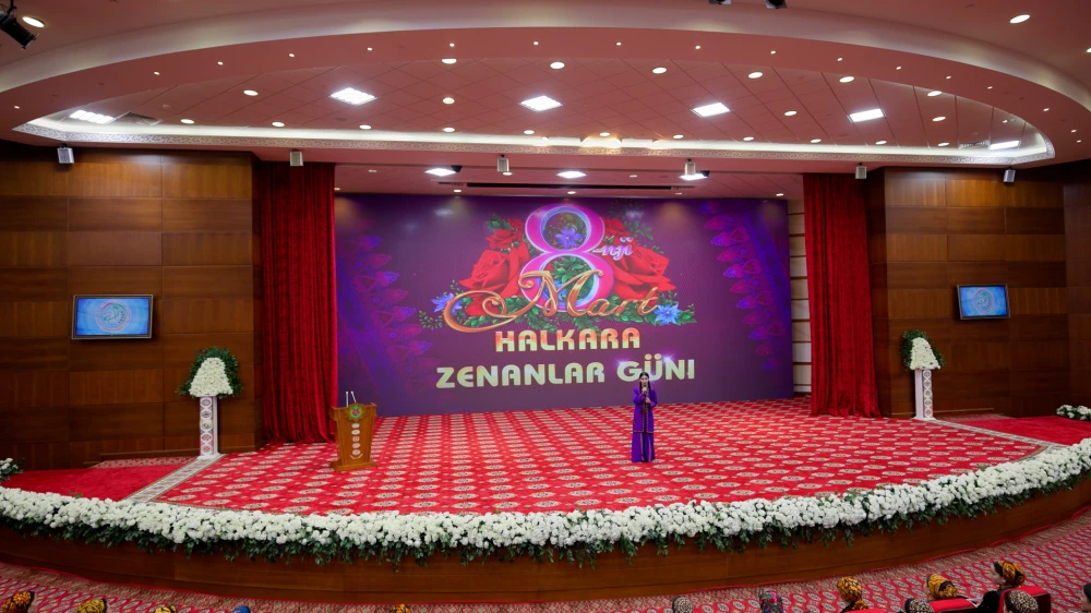 HALKARA ZENANLAR GÜNI MYNASYBETLI  BAÝRAMÇYLYK DABARASY