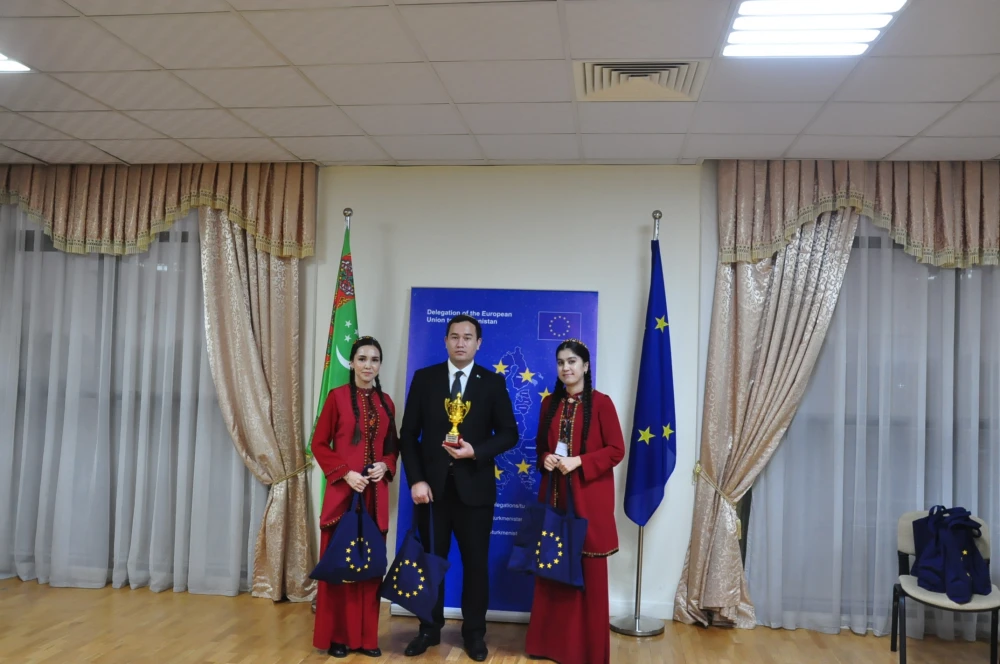 СОСТОЯЛИСЬ ДЕБАТЫ ПО ПРАВАМ ЧЕЛОВЕКА