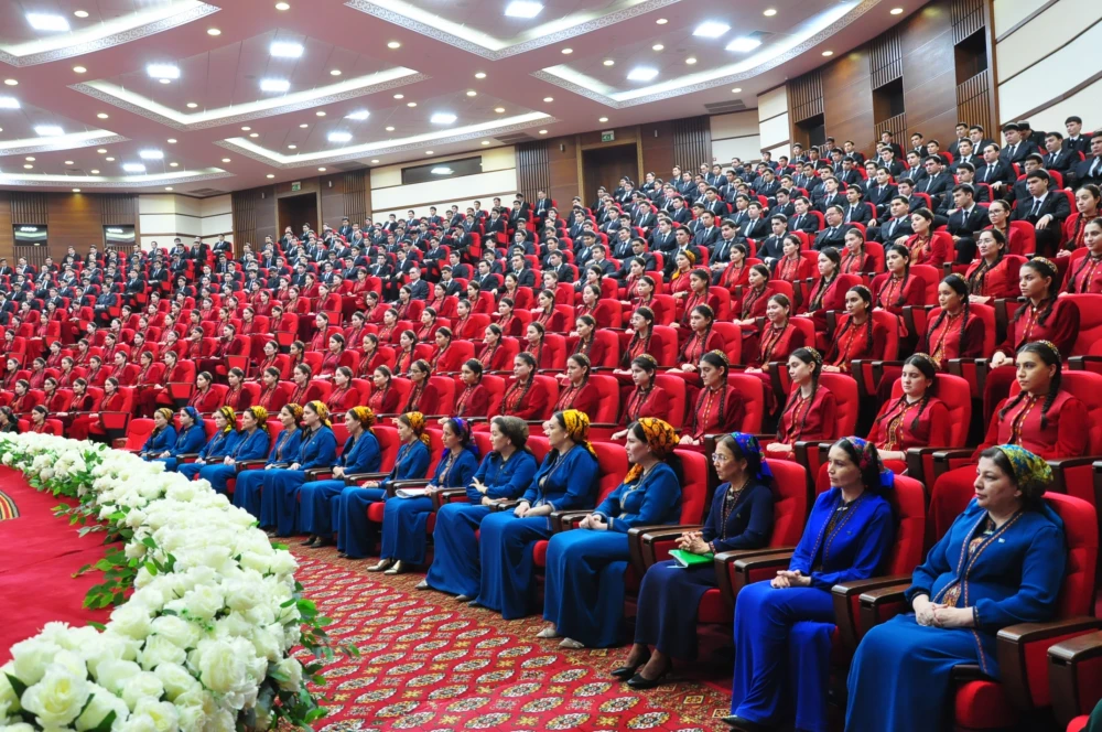 HALKARA ZENANLAR GÜNI MYNASYBETLI  BAÝRAMÇYLYK DABARASY