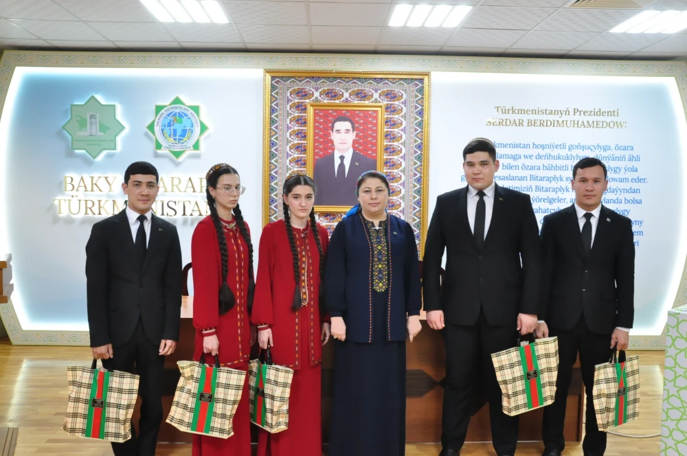 BEDEWLERE BAGYŞLANAN «BREÝN-RING» BÄSLEŞIGI GEÇIRILDI