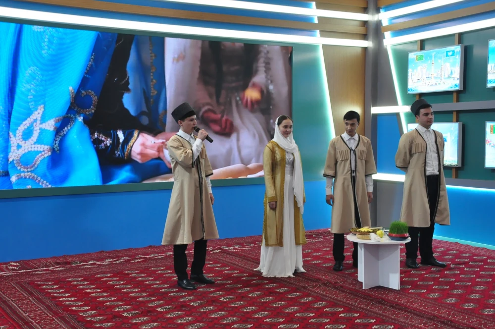 «NOWRUZ – RUHUBELENTLIGIŇ WE ÖSÜŞLERIŇ BAÝRAMY» ATLY DÖREDIJILIK FESTIWALY GEÇIRILDI