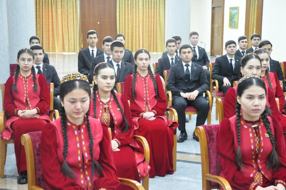 Halkara zenanlar güni mynasybetli «Berkarar döwletiň – bagtyýar  zenanlary» atly baýramçylyk dabarasy geçirildi