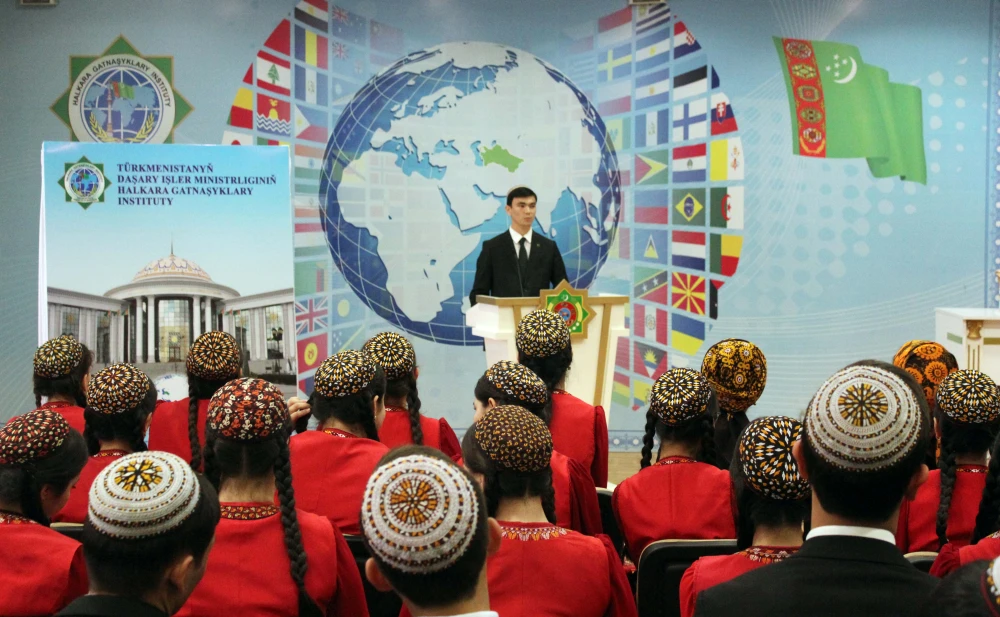 «DIALOG – PARAHATÇYLYGYŇ KEPILI» ATLY MASLAHAT GEÇIRILDI
