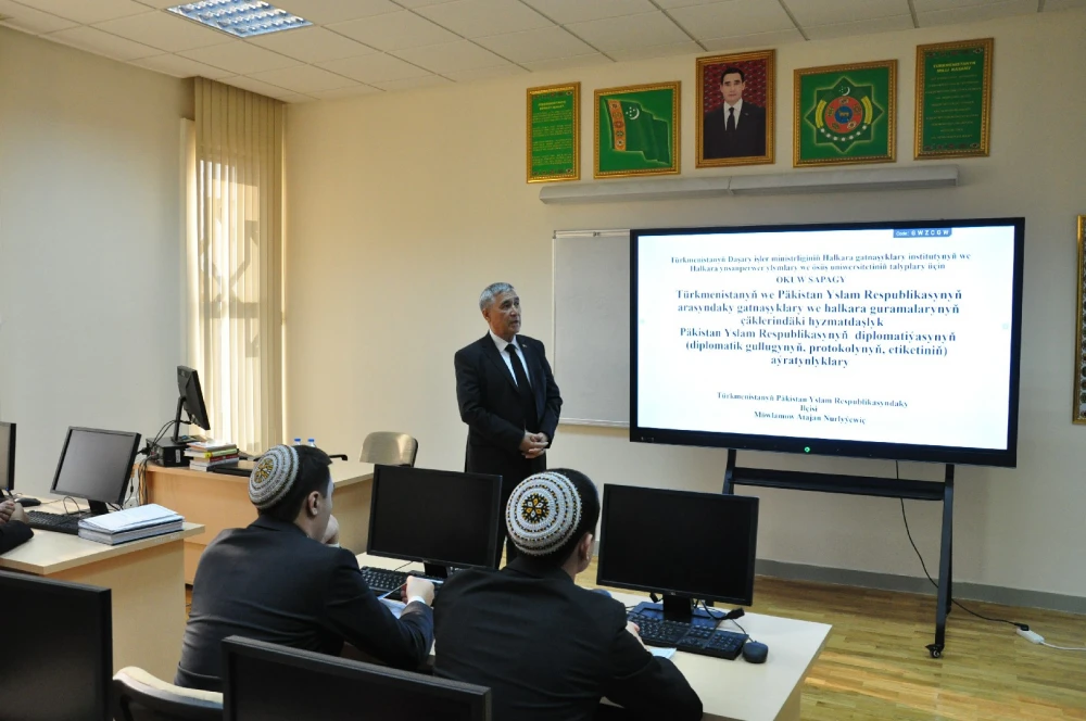 A TRAINING SEMINAR ON KEY AREAS WAS HELD