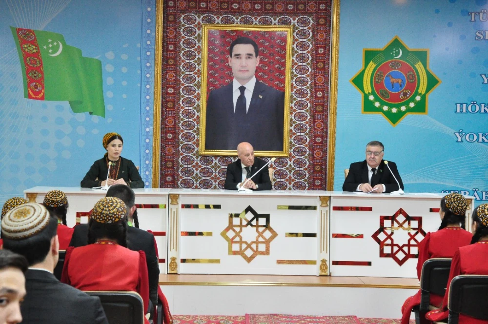 «Halkara gatnaşyklary: parahatçylyk dialogynyň medeniýeti» atly halkara bäsleşiginiň jemlerine bagyşlanan hoşallyk maslahaty
