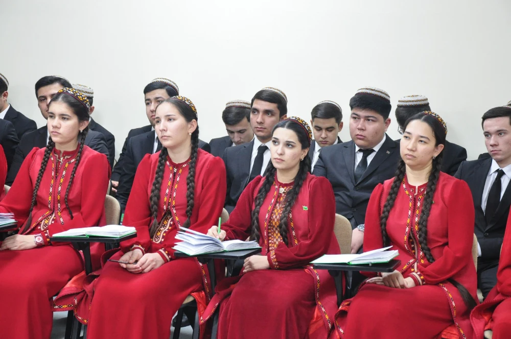 A TRAINING SESSION ON YOUTH INVOLVEMENT IN  ENTREPRENEURSHIP