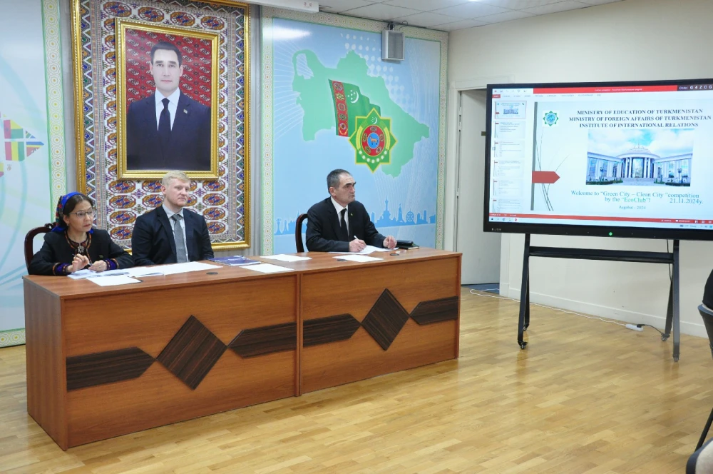 “EcoClub” tarapyndan  “Arassa şäher – ýaşyl  şäher”  temasy boýunça bäsleşik geçirildi