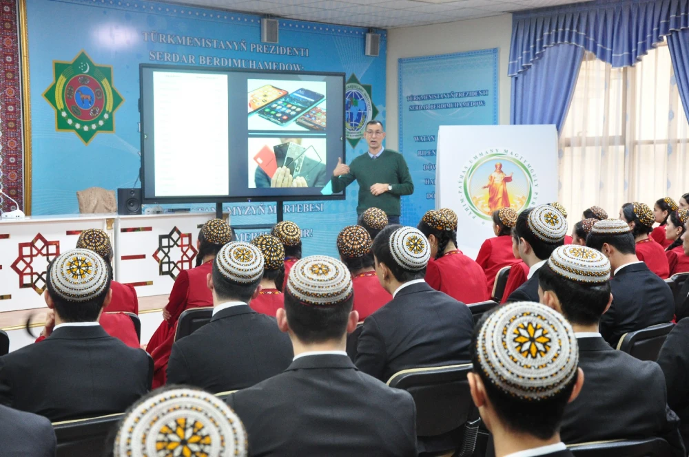 A Training Session on “Social Media and US”