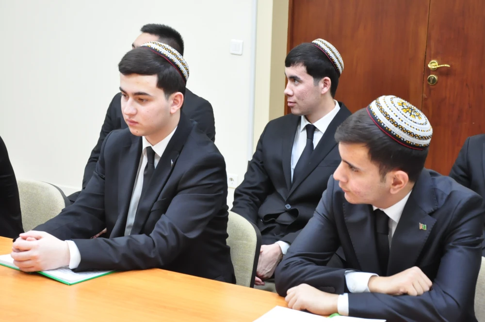 Sagdyn iýmitlenmegiň ähmiýetine bagyşlanan maslahat