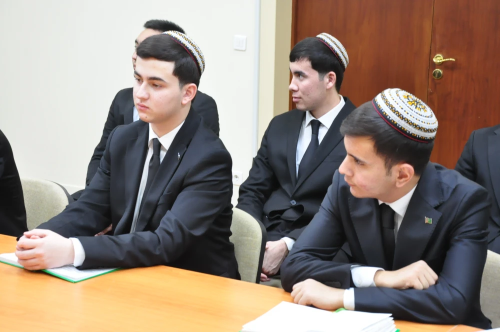 Sagdyn iýmitlenmegiň ähmiýetine bagyşlanan maslahat